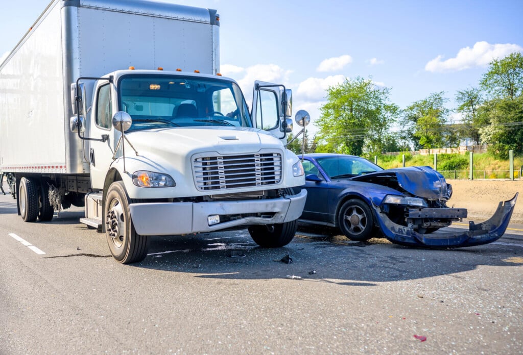 average settlement for semi truck accidents